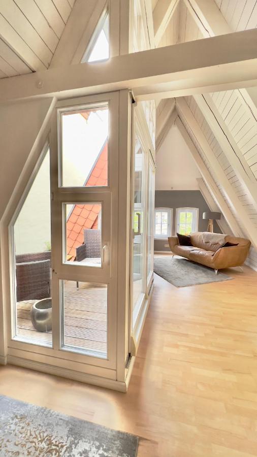 4ZKB wunderschöne Altbauwohnung über mehrere Etagen mit Dachterrasse und Schreibtisch direkt am Schloß Oldenburg Exterior foto